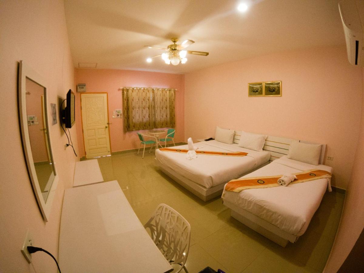 Holland Resort Phuket Eksteriør billede
