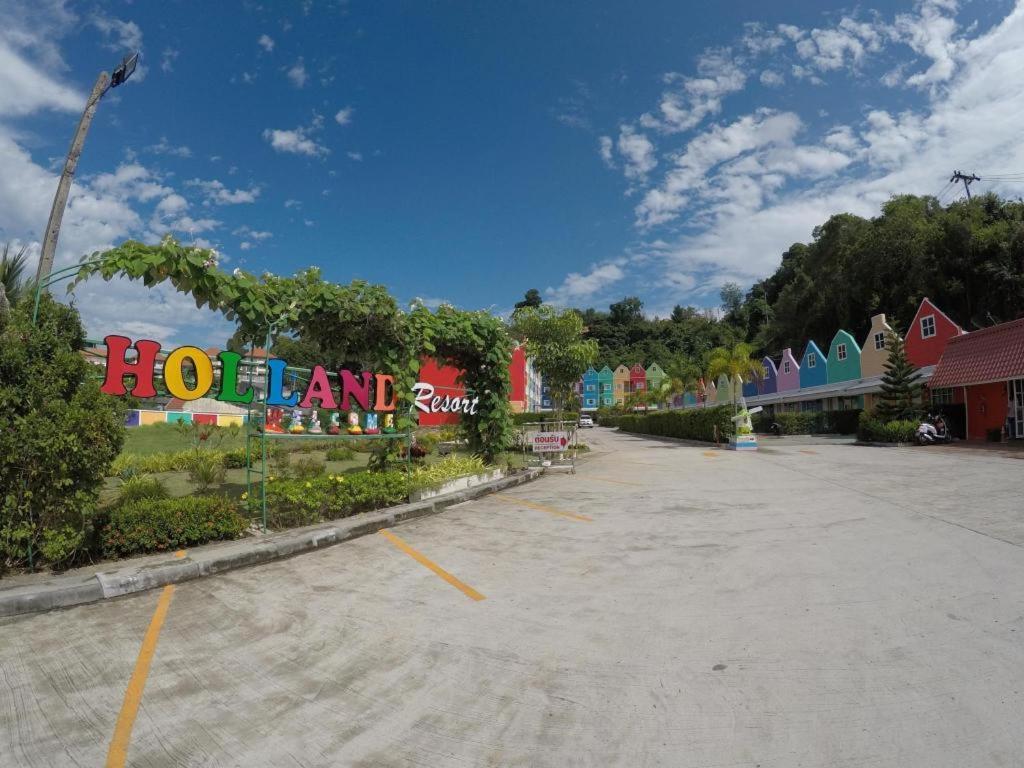 Holland Resort Phuket Eksteriør billede