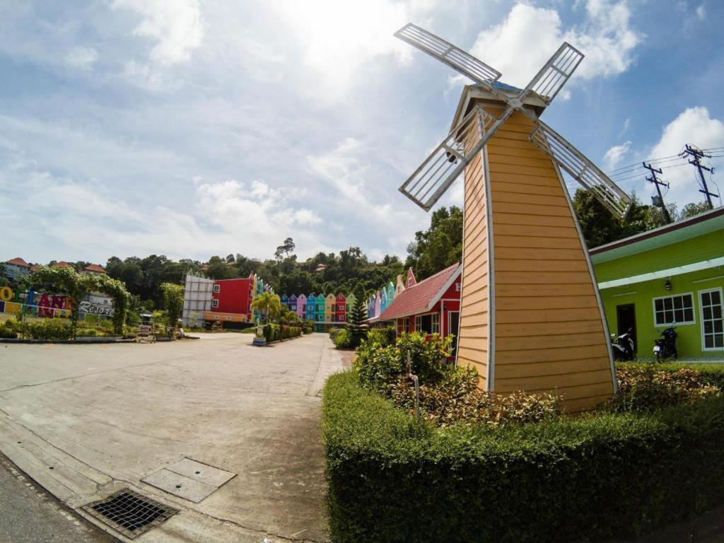 Holland Resort Phuket Eksteriør billede