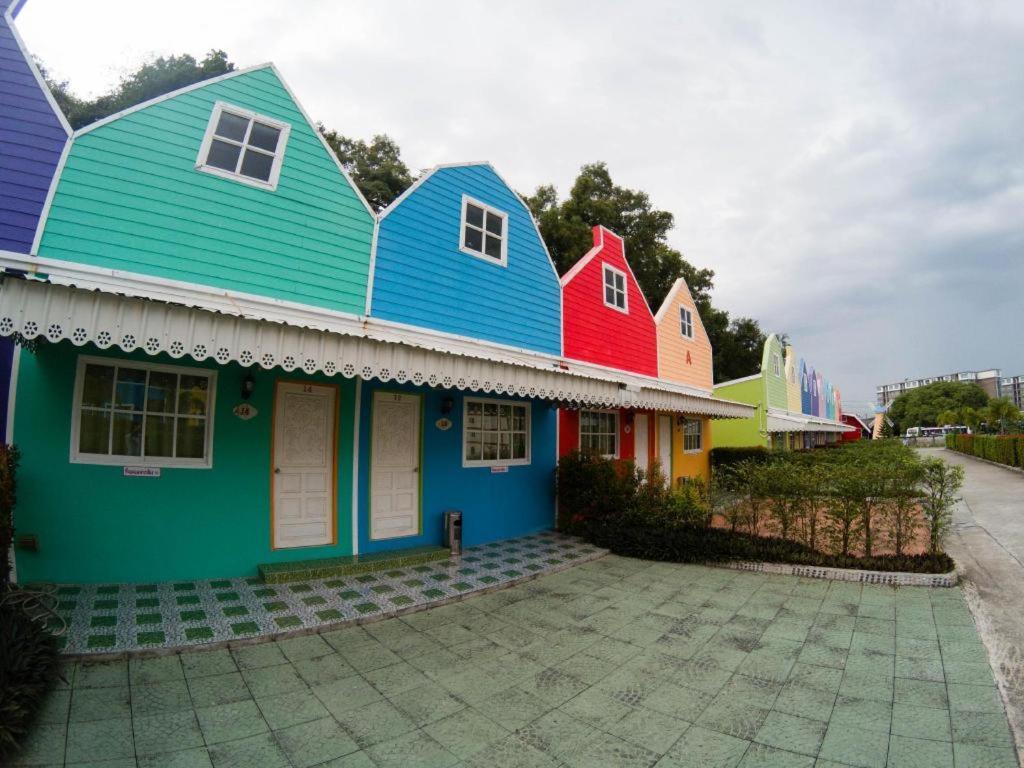 Holland Resort Phuket Eksteriør billede