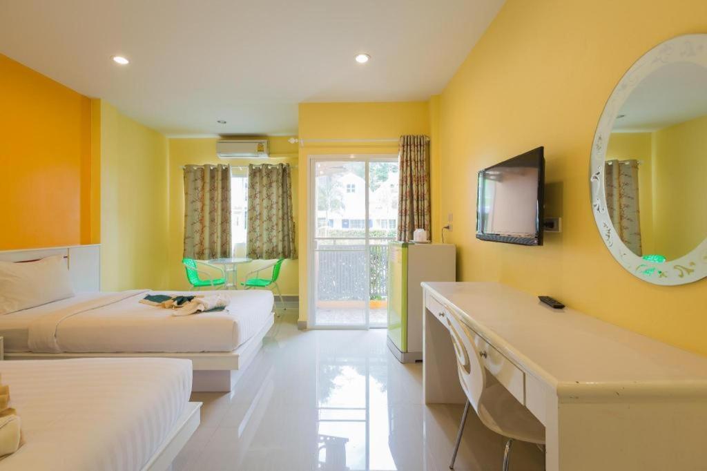 Holland Resort Phuket Eksteriør billede