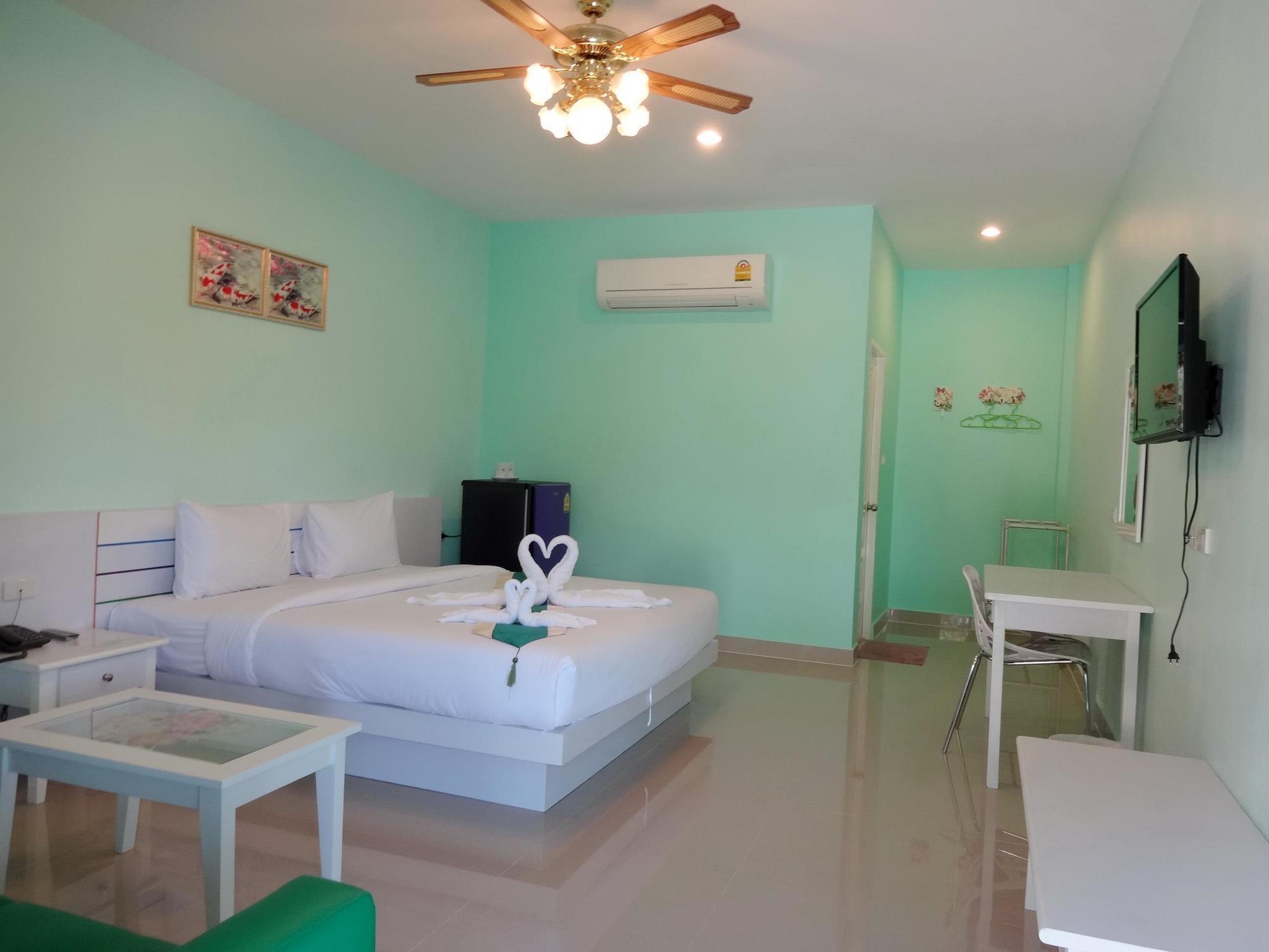Holland Resort Phuket Eksteriør billede