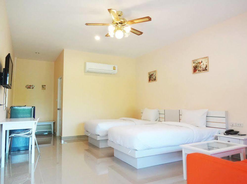 Holland Resort Phuket Eksteriør billede