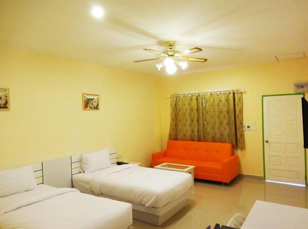 Holland Resort Phuket Eksteriør billede
